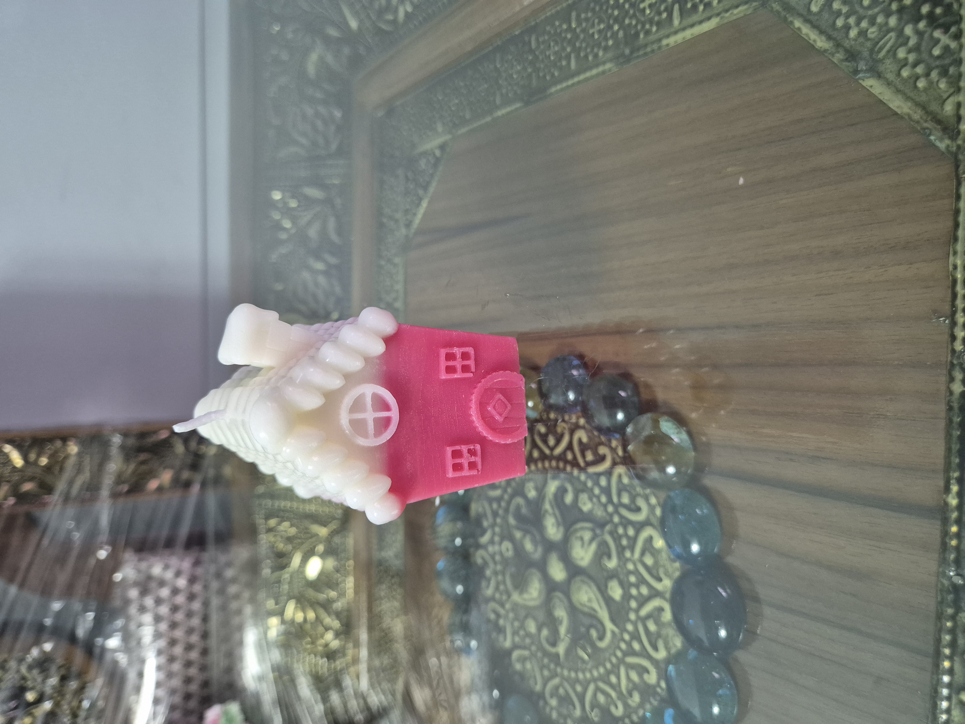 House candle 